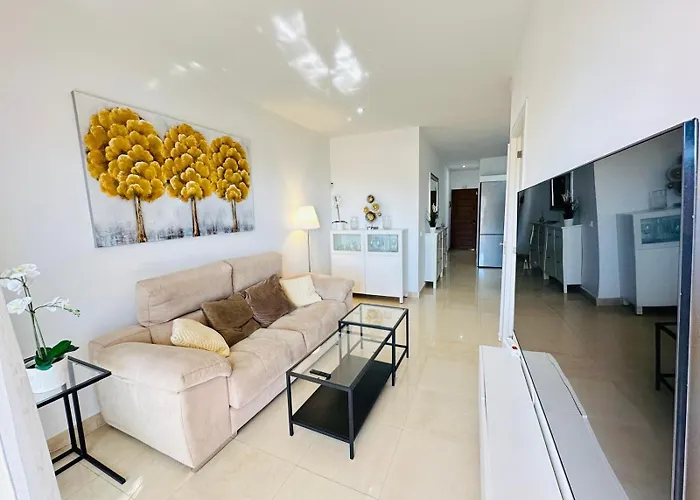 Apartment In Front Of The Ocean